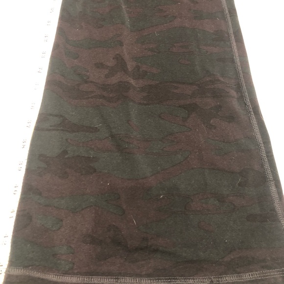 Lululemon size 6 women’s tracksuit - Picture 8 of 12